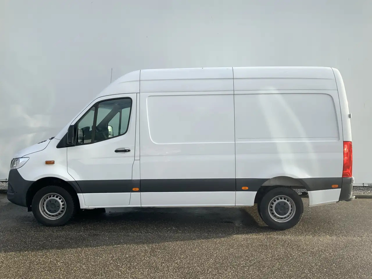 Mercedes-Benz Sprinter 317 1.9 CDI L2H2 RWD Cruise Airco 3 Zits Camera 36 - Furgone chiuso: foto 3 Mercedes-Benz Sprinter 317 1.9 CDI L2H2 RWD Cruise Airco 3 Zits Camera 36 - Furgone chiuso: foto 3