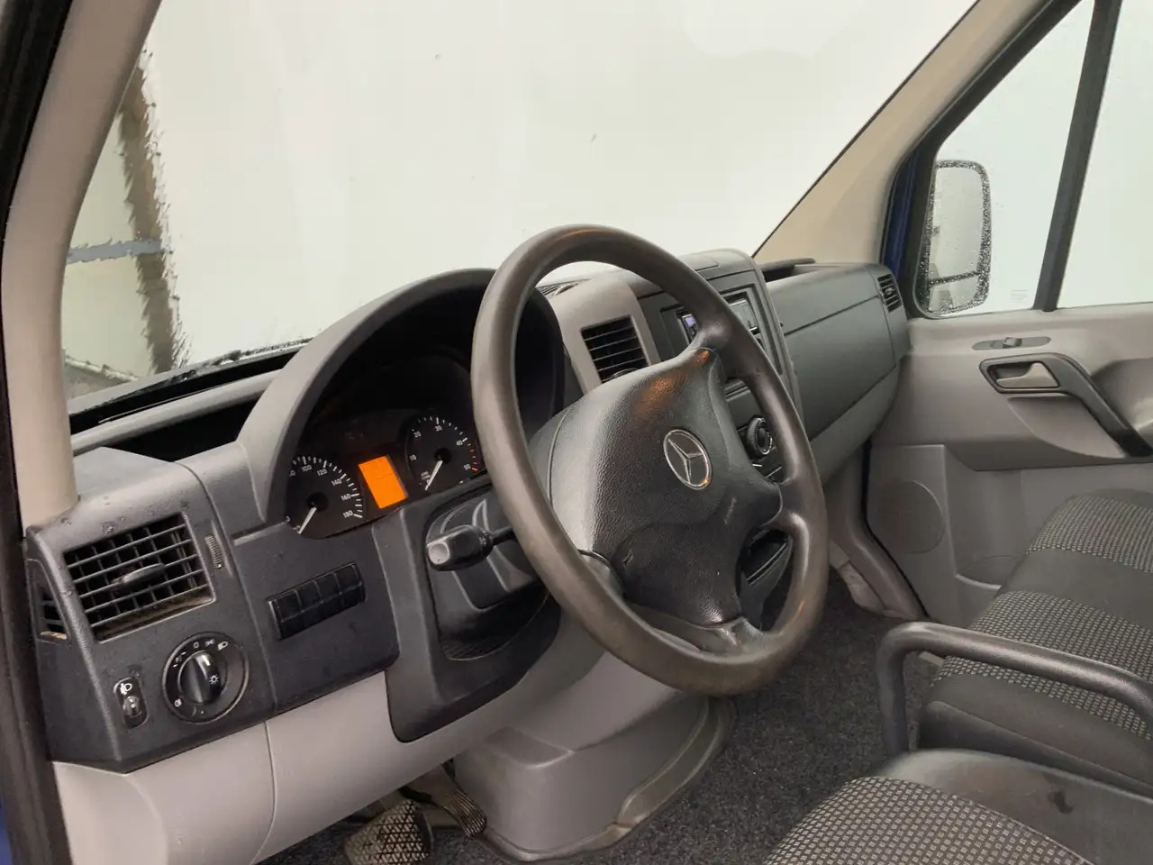 Mercedes-Benz Sprinter 518 3.0 CDI 366 L2H2 Automaat Airco 3 Zits Trekhaa - Furgone chiuso: foto 5 Mercedes-Benz Sprinter 518 3.0 CDI 366 L2H2 Automaat Airco 3 Zits Trekhaa - Furgone chiuso: foto 5