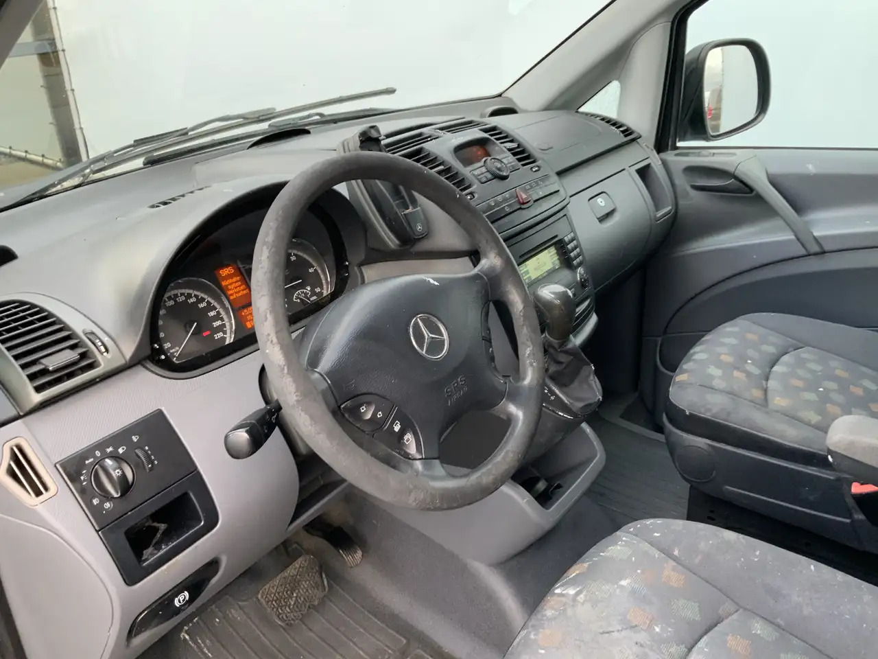 Mercedes-Benz Vito 120 CDI 3.0 V6 Dubb.Cab Autom. 5 Zits Airco Alu Ve - Furgone doppia cabina: foto 5 Mercedes-Benz Vito 120 CDI 3.0 V6 Dubb.Cab Autom. 5 Zits Airco Alu Ve - Furgone doppia cabina: foto 5