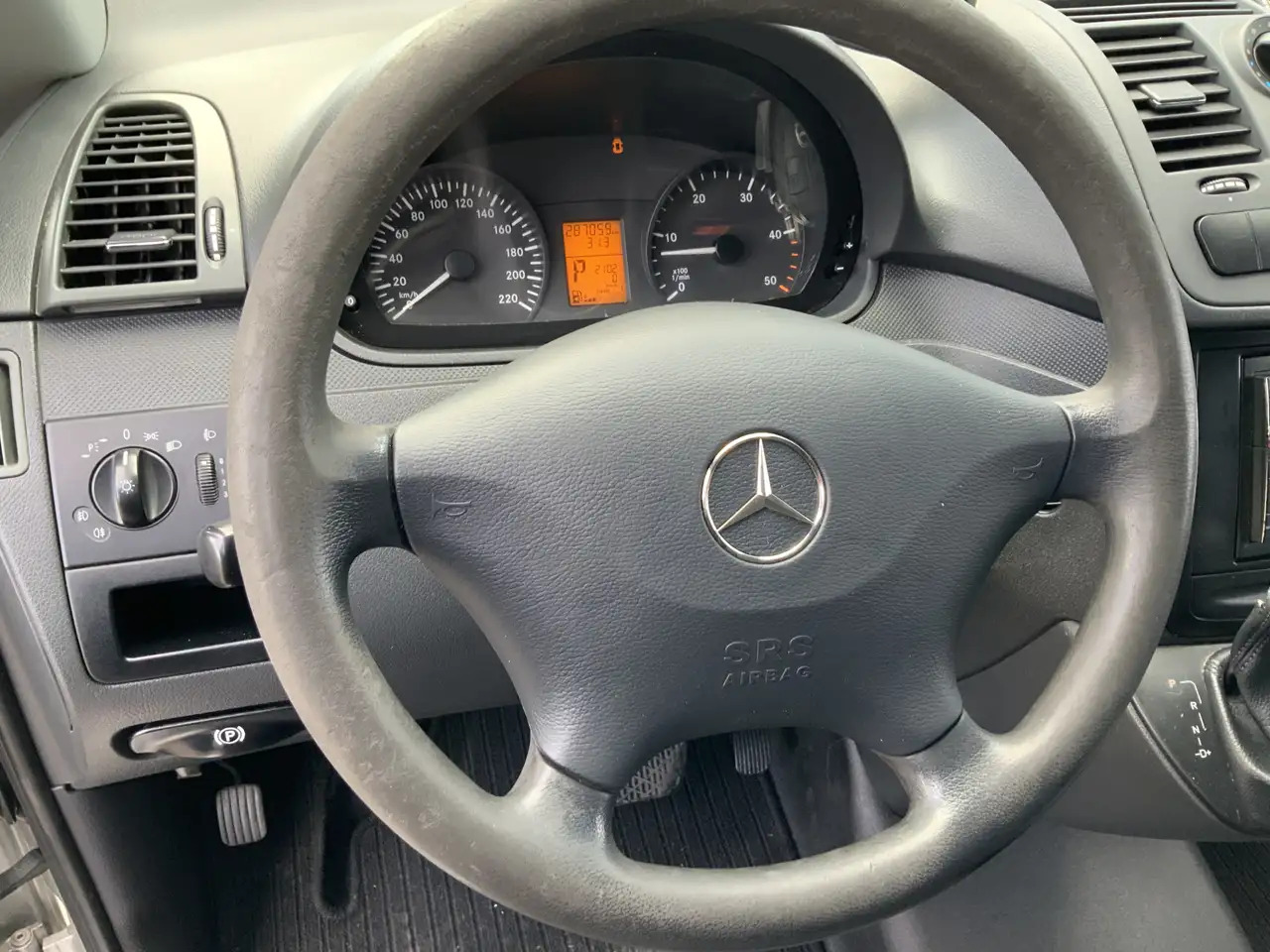 Mercedes-Benz Vito 122 CDI Automaat Koel Auto werkt 100 % 0.gr Airco - Furgone frigo: foto 4 Mercedes-Benz Vito 122 CDI Automaat Koel Auto werkt 100 % 0.gr Airco - Furgone frigo: foto 4