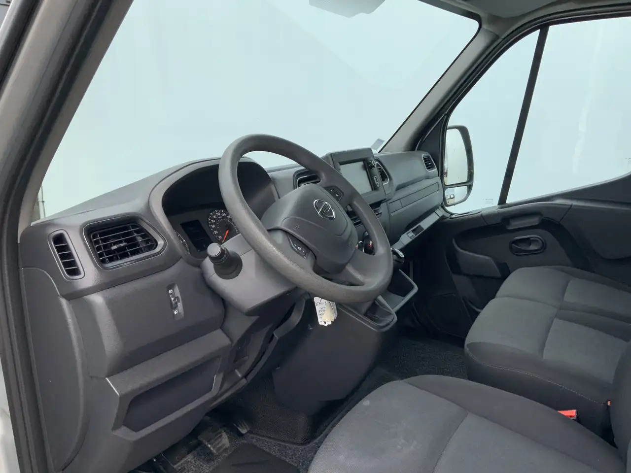 Nissan Interstar 2.3 dCi L2H2 Acenta Airco Cruise 3 Zits Camera Nav - Furgone chiuso: foto 5 Nissan Interstar 2.3 dCi L2H2 Acenta Airco Cruise 3 Zits Camera Nav - Furgone chiuso: foto 5