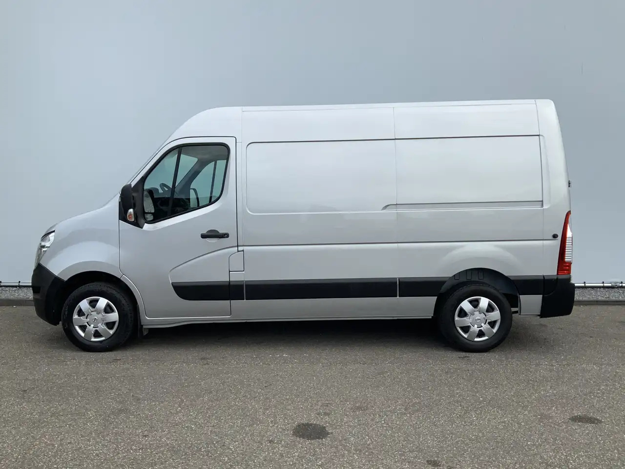 Nissan Interstar 2.3 dCi L2H2 Acenta Airco Cruise 3 Zits Camera Nav - Furgone chiuso: foto 3 Nissan Interstar 2.3 dCi L2H2 Acenta Airco Cruise 3 Zits Camera Nav - Furgone chiuso: foto 3