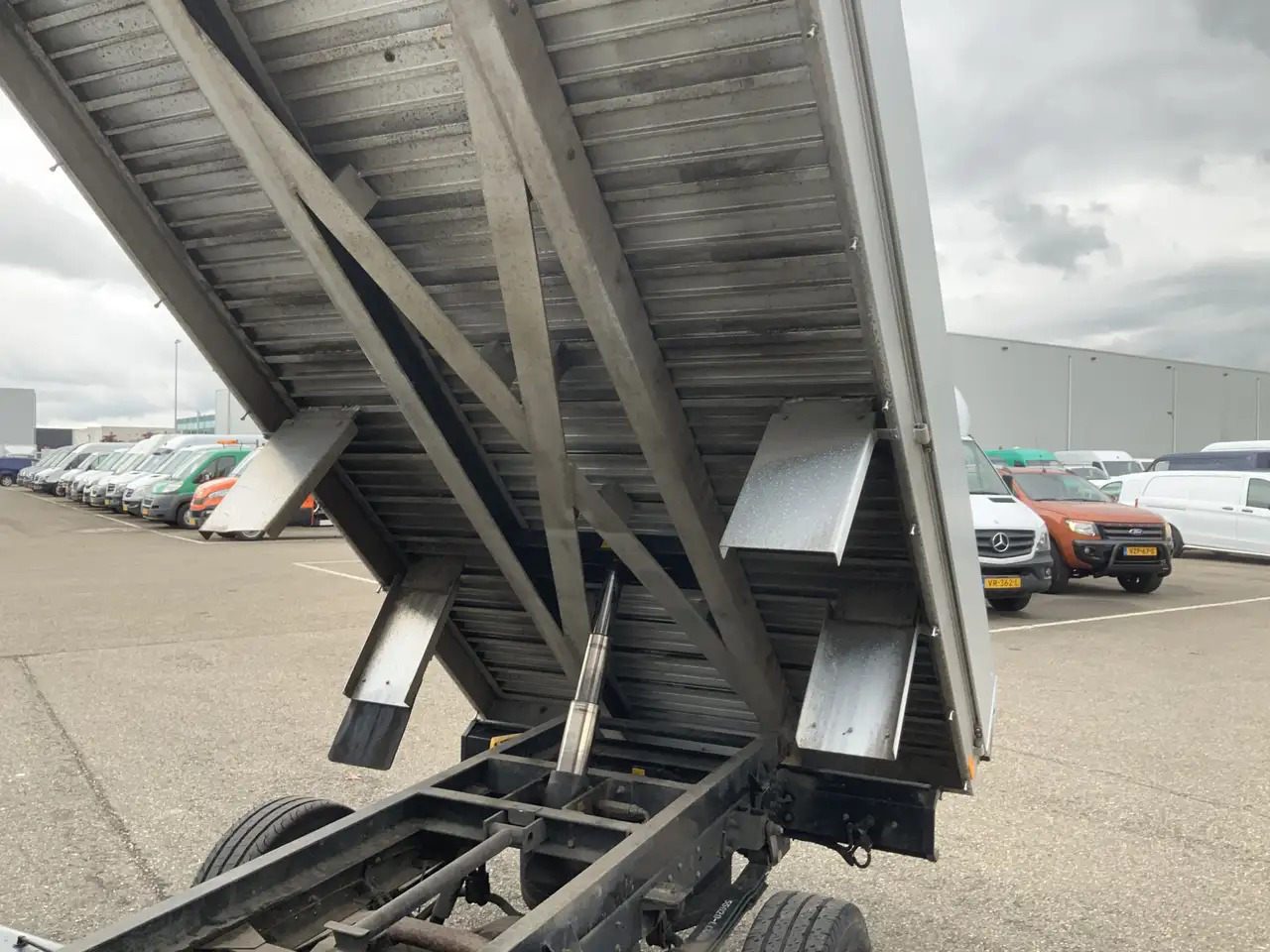 Nissan NT400 32.12 2.5 dCi 250 Kipper Trekhaak 2000 kg 3 - Furgone ribaltabile: foto 5 Nissan NT400 32.12 2.5 dCi 250 Kipper Trekhaak 2000 kg 3 - Furgone ribaltabile: foto 5