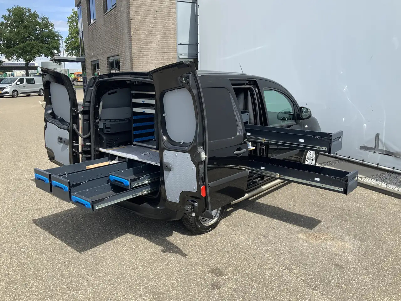 Renault Kangoo 1.5 dCi 90 Energy Comfort Plus .Sortimo Kasten Com - Furgoncino, Veicolo speciale/ Comunale: foto 4 Renault Kangoo 1.5 dCi 90 Energy Comfort Plus .Sortimo Kasten Com - Furgoncino, Veicolo speciale/ Comunale: foto 4