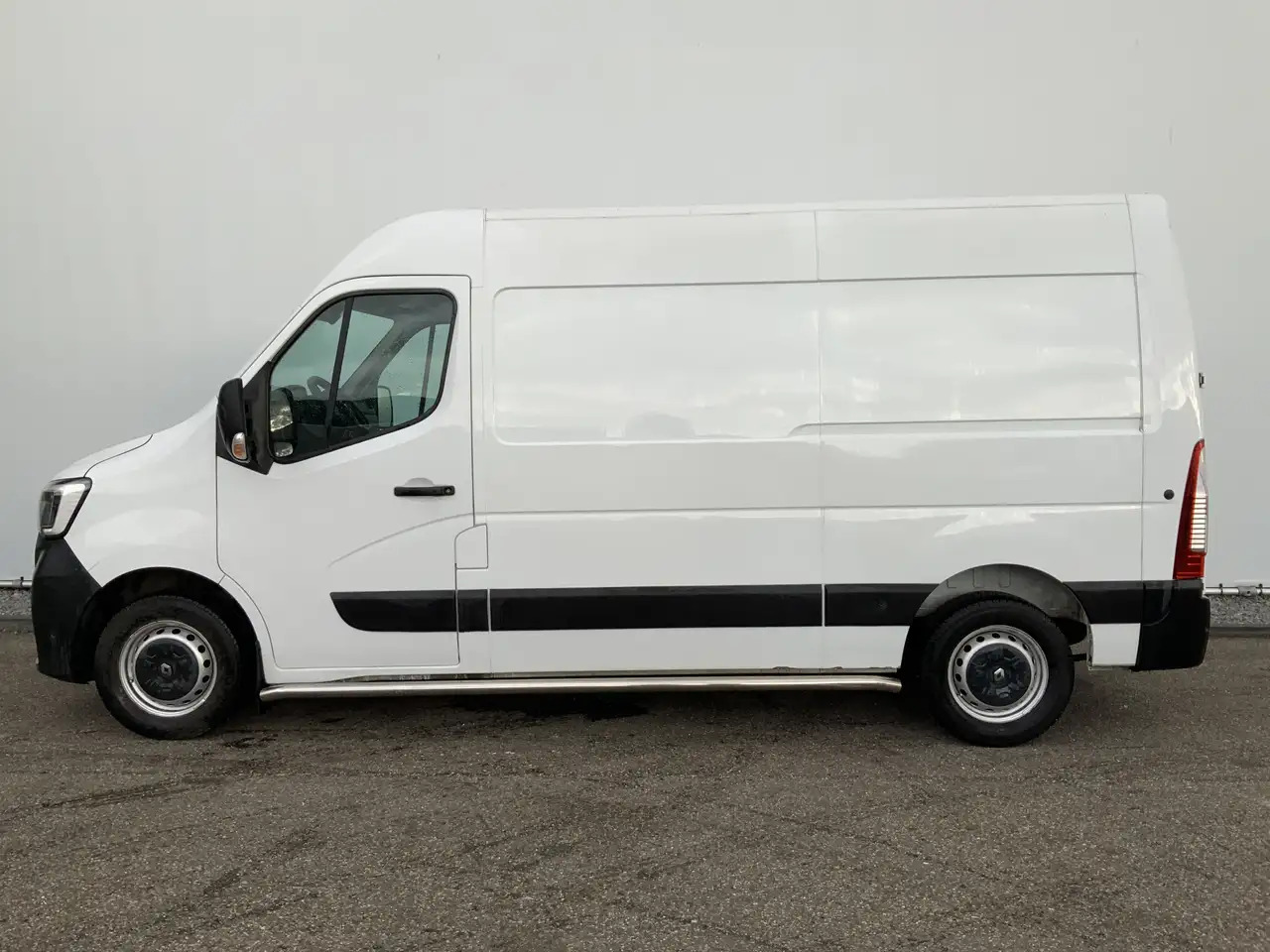 Renault Master T35 2.3 dCi 135 L2H2 Airco Cruise 3 Zits Camera Na - Furgone chiuso: foto 3 Renault Master T35 2.3 dCi 135 L2H2 Airco Cruise 3 Zits Camera Na - Furgone chiuso: foto 3
