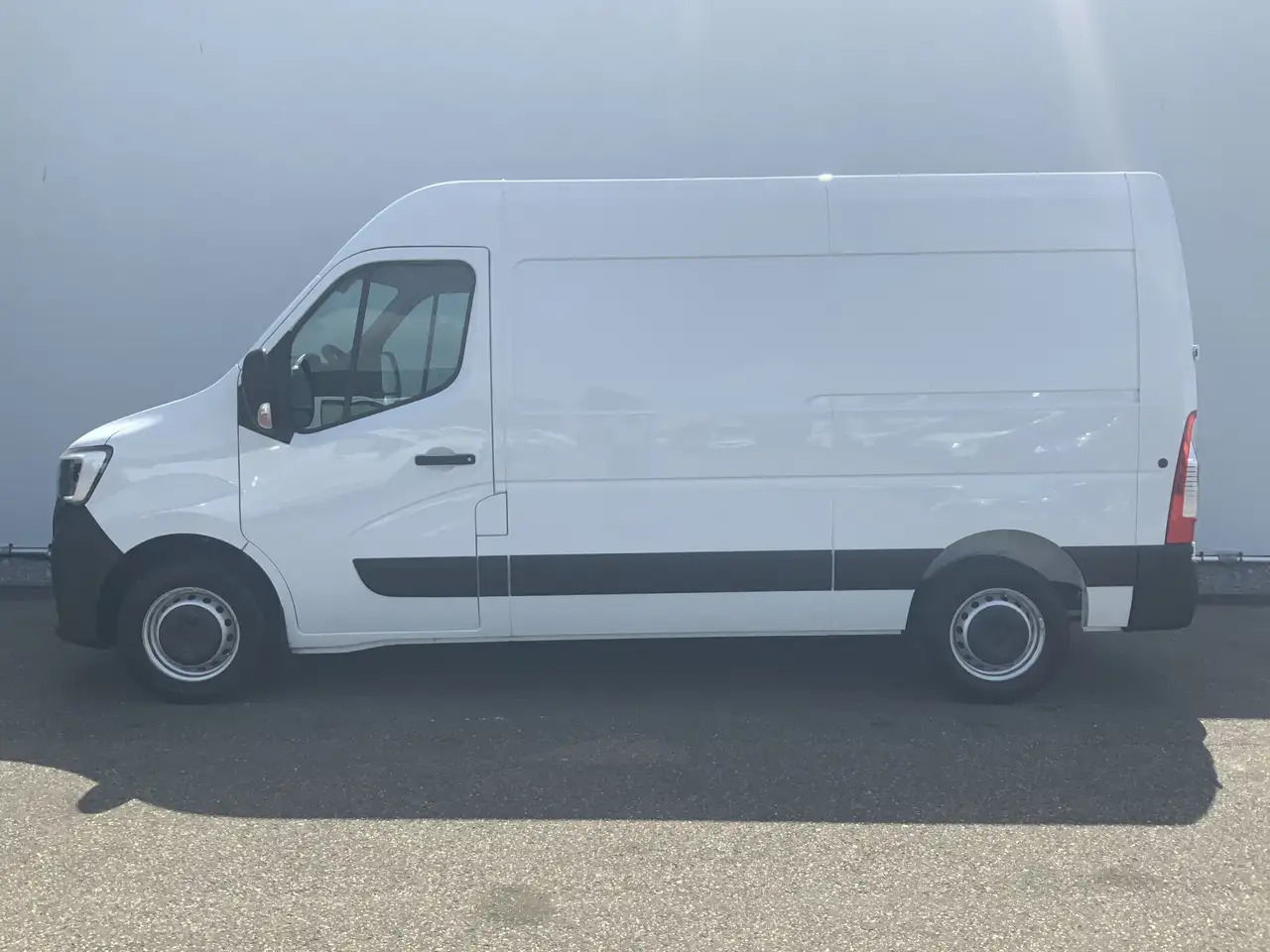 Renault Master T35 2.3 dCi 150 L2H2 Energy Work Edition Airco Cru - Furgone chiuso: foto 3 Renault Master T35 2.3 dCi 150 L2H2 Energy Work Edition Airco Cru - Furgone chiuso: foto 3