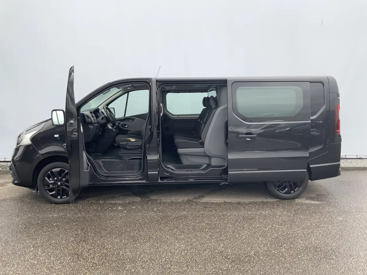 Renault Trafic 1.6 dCi T29 L2H1 Dub Cab 5 Zits Airco Cruise Navi - Furgone doppia cabina: foto 4 Renault Trafic 1.6 dCi T29 L2H1 Dub Cab 5 Zits Airco Cruise Navi - Furgone doppia cabina: foto 4