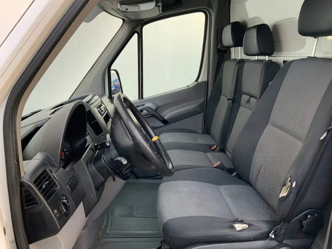 Volkswagen Crafter 35 2.0 TDI L3H1 Glasresteel Airco Cruise 3 Zits UI - Furgone box, Veicolo speciale/ Comunale: foto 3 Volkswagen Crafter 35 2.0 TDI L3H1 Glasresteel Airco Cruise 3 Zits UI - Furgone box, Veicolo speciale/ Comunale: foto 3