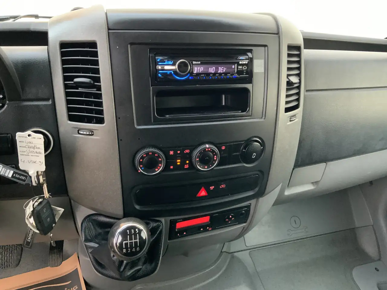 Volkswagen Crafter 35 2.0 TDI L3H1 Glasresteel Airco Cruise 3 Zits UI - Furgone box, Veicolo speciale/ Comunale: foto 5 Volkswagen Crafter 35 2.0 TDI L3H1 Glasresteel Airco Cruise 3 Zits UI - Furgone box, Veicolo speciale/ Comunale: foto 5