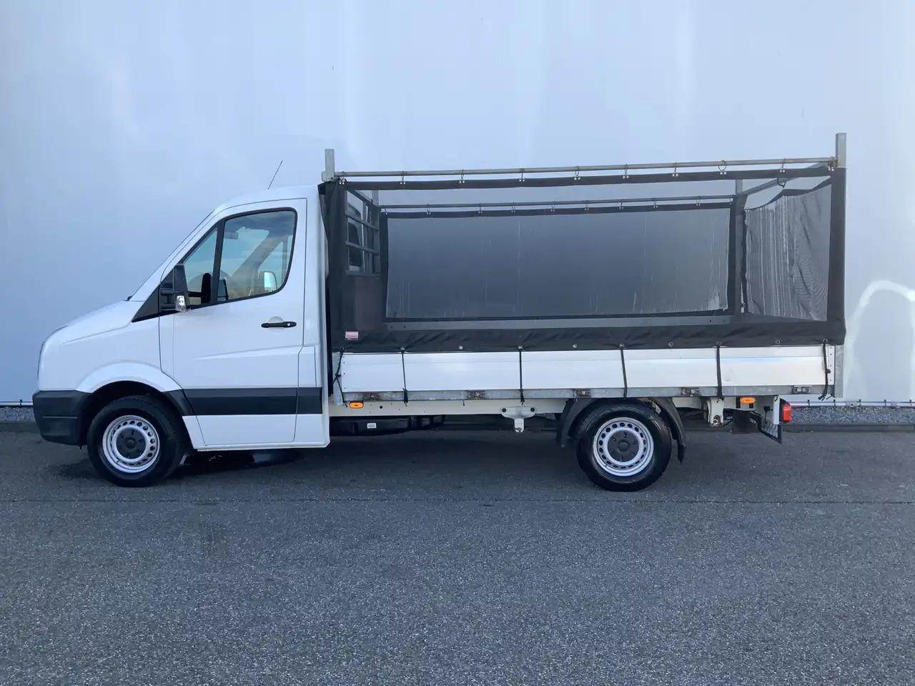 Volkswagen Crafter 50 2.0 TDI L2H1Pick Up Airco Cruise Trekhaak 3500 - Furgone con cassone fisso: foto 3 Volkswagen Crafter 50 2.0 TDI L2H1Pick Up Airco Cruise Trekhaak 3500 - Furgone con cassone fisso: foto 3