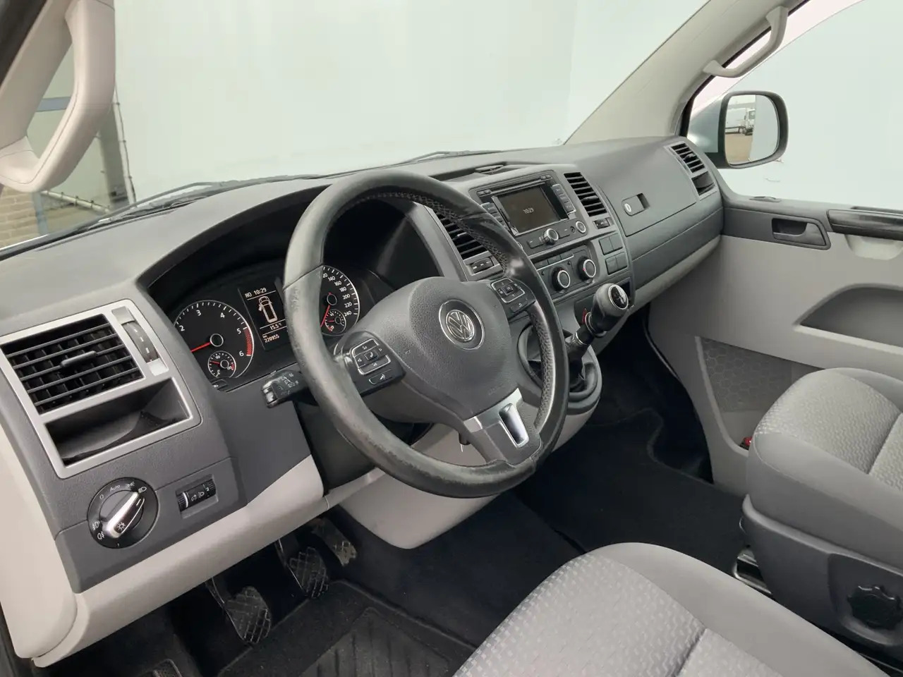 Volkswagen T5 Transporter MARGE 2.0 TDI L2H1 Dub Cab Airco Cruise Alu Velg S - Furgone doppia cabina: foto 5 Volkswagen T5 Transporter MARGE 2.0 TDI L2H1 Dub Cab Airco Cruise Alu Velg S - Furgone doppia cabina: foto 5