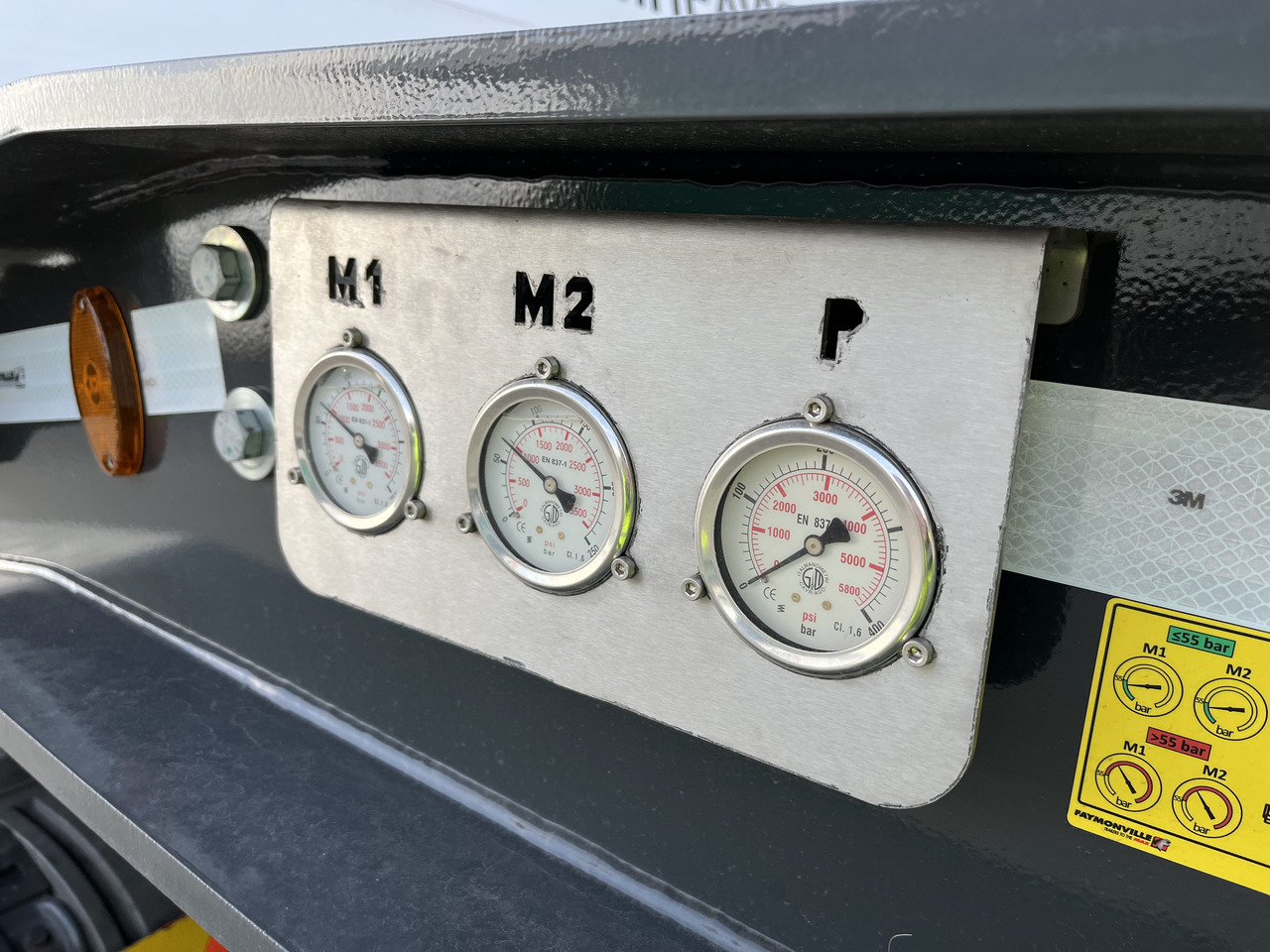 FAYMONVILLE 5-Achs-Tele-Semi mit Halbachsen "Twinaxle" und hydr. Rampen Auflieger - Semirimorchio pianale ribassato: foto 4 FAYMONVILLE 5-Achs-Tele-Semi mit Halbachsen "Twinaxle" und hydr. Rampen Auflieger - Semirimorchio pianale ribassato: foto 4