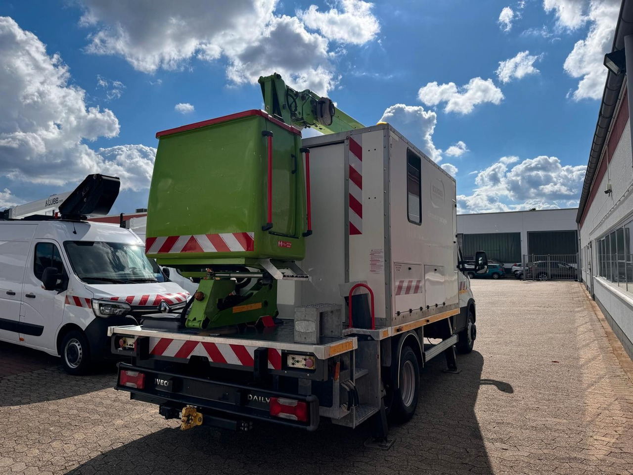 Iveco 70C18 Hubarbeitsbühne France Elevateur 172 CPL - Piattaforma autocarrata: foto 5 Iveco 70C18 Hubarbeitsbühne France Elevateur 172 CPL - Piattaforma autocarrata: foto 5