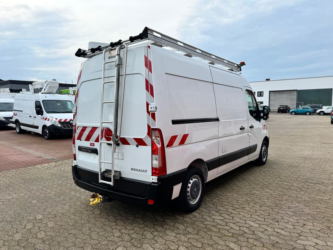 Renault Master Werkstattwagen Kastenwagen EURO 6 - Furgone chiuso: foto 4 Renault Master Werkstattwagen Kastenwagen EURO 6 - Furgone chiuso: foto 4
