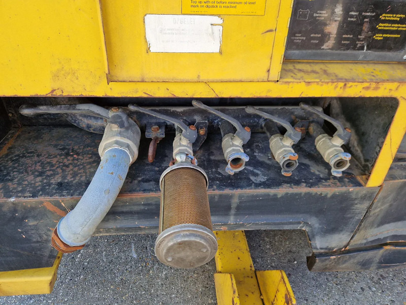 Atlas-Copco XAS350DD VERY LOW HOURS - Compressore d'aria: foto 5 Atlas-Copco XAS350DD VERY LOW HOURS - Compressore d'aria: foto 5