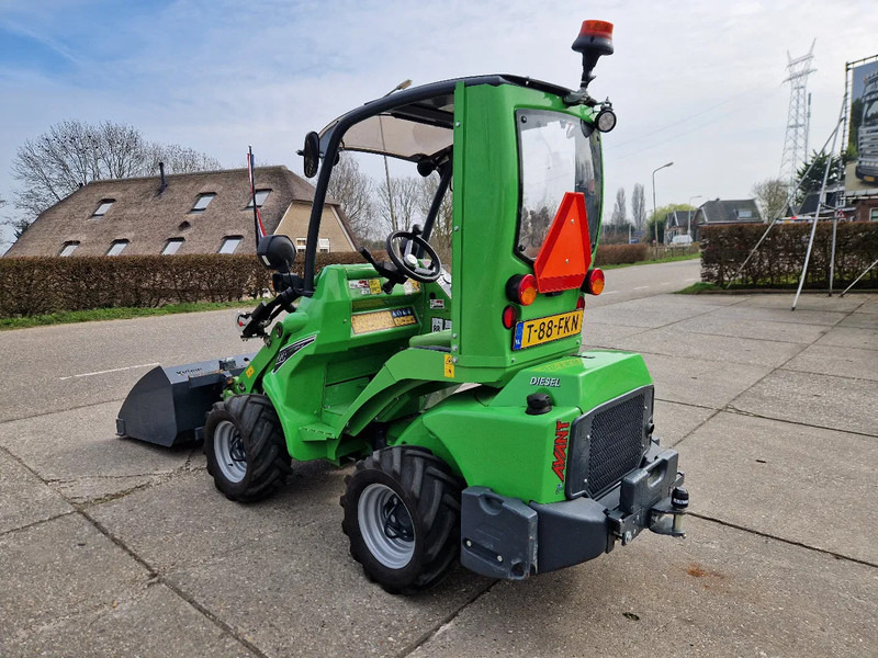 Avant M523 met 317 uur, in nieuwstaat!! - Minipala cingolata: foto 4 Avant M523 met 317 uur, in nieuwstaat!! - Minipala cingolata: foto 4