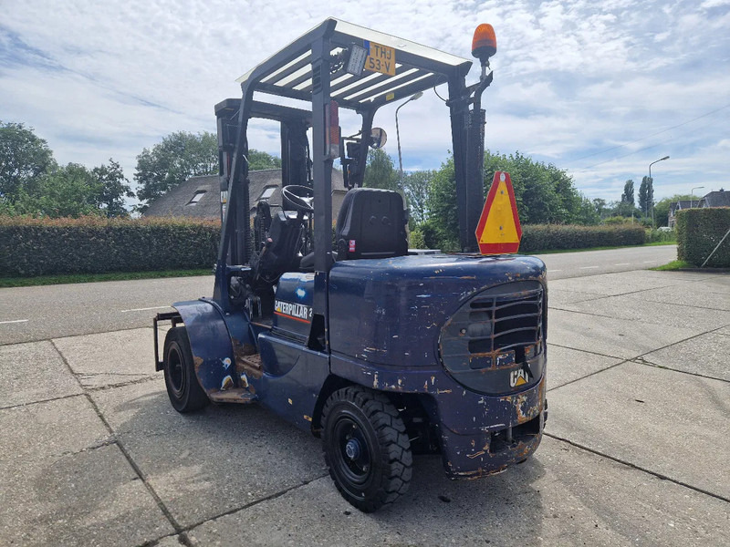 Caterpillar DP25K met breed vorkenbord - Carrello elevatore diesel: foto 3 Caterpillar DP25K met breed vorkenbord - Carrello elevatore diesel: foto 3