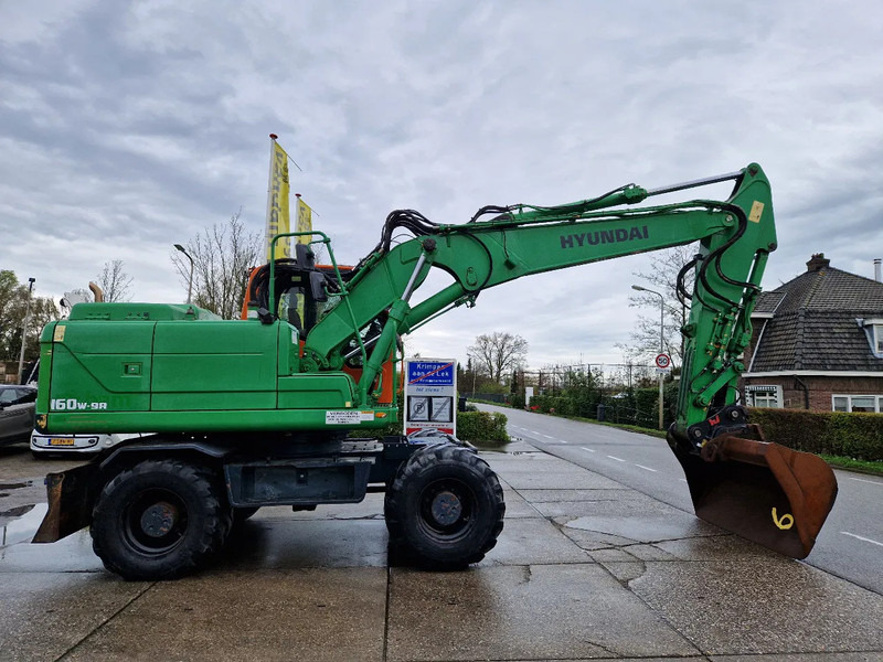 Hyundai Robex 160W-9A met 6-cilinder Cummins motor - Escavatore gommato: foto 2 Hyundai Robex 160W-9A met 6-cilinder Cummins motor - Escavatore gommato: foto 2