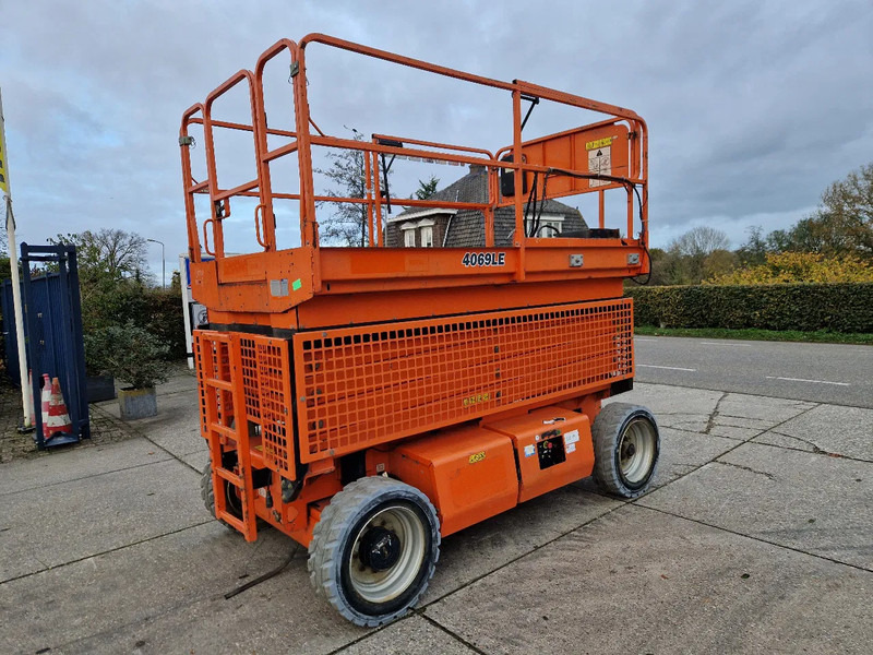 JLG 4069LE met 419 uur - Piattaforma a pantografo: foto 2 JLG 4069LE met 419 uur - Piattaforma a pantografo: foto 2