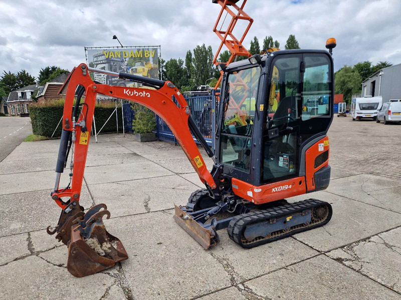 Kubota KX019-4 CW05 met 2 bakken - Miniescavatore: foto 1 Kubota KX019-4 CW05 met 2 bakken - Miniescavatore: foto 1