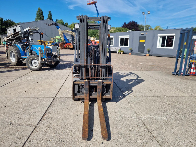 Nissan 1800 kg. LPG met keuring - Carrello elevatore a gas: foto 5 Nissan 1800 kg. LPG met keuring - Carrello elevatore a gas: foto 5