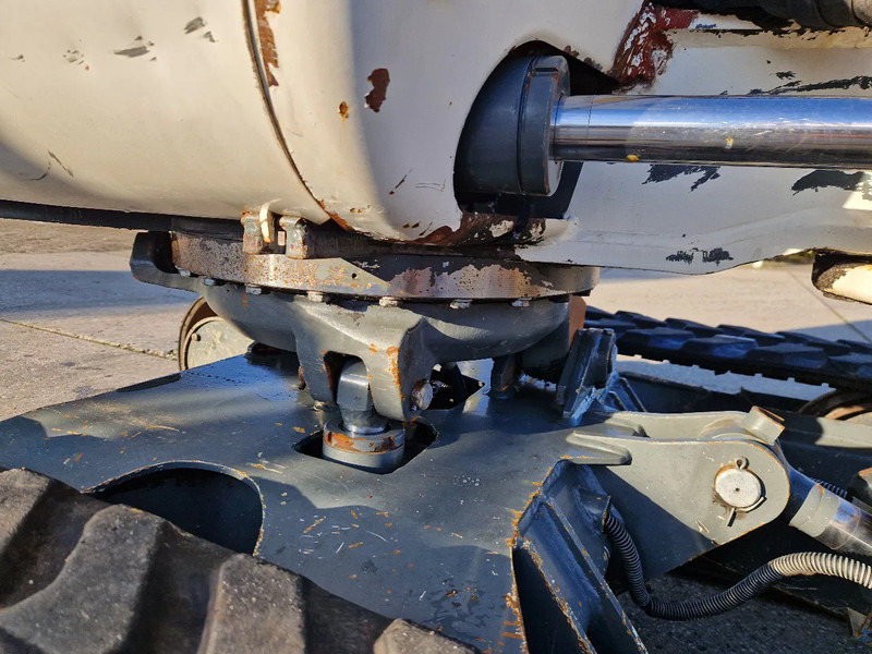 WACKER NEUSON 2404RD kan op een (berg)helling draaien - Miniescavatore: foto 3 WACKER NEUSON 2404RD kan op een (berg)helling draaien - Miniescavatore: foto 3