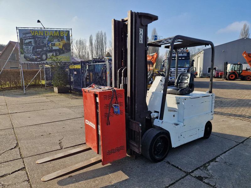 Yale 4.5 ton elektrisch triplomast - Carrello elevatore elettrico: foto 1 Yale 4.5 ton elektrisch triplomast - Carrello elevatore elettrico: foto 1