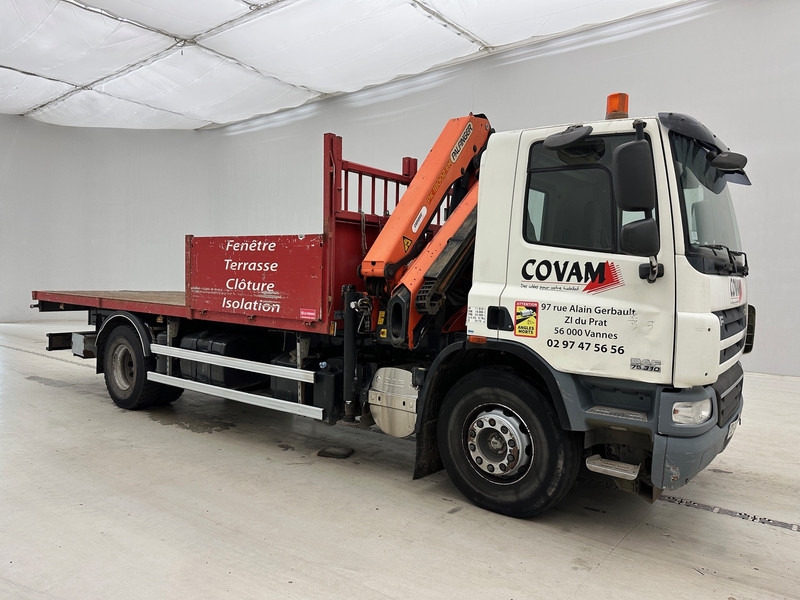 DAF CF75.310 - Autocarro con pianale/ Cassone fisso, Camion con gru: foto 3 DAF CF75.310 - Autocarro con pianale/ Cassone fisso, Camion con gru: foto 3