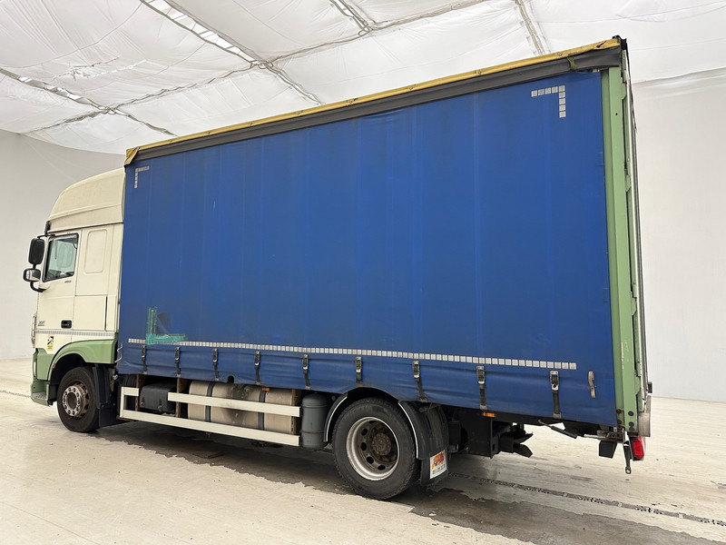 Camion centinato DAF XF 460 Super Space Cab: foto 8 Camion centinato DAF XF 460 Super Space Cab: foto 8