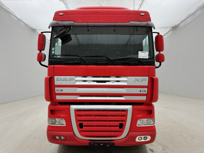 DAF XF105.410 Space Cab - Autocarro scarrabile: foto 2 DAF XF105.410 Space Cab - Autocarro scarrabile: foto 2