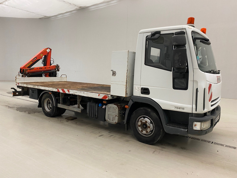 Iveco 75E18* - Autocarro con pianale/ Cassone fisso, Camion con gru: foto 3 Iveco 75E18* - Autocarro con pianale/ Cassone fisso, Camion con gru: foto 3