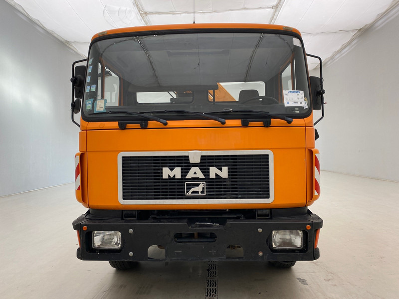 MAN 18.222 - Autocarro scarrabile, Camion con gru: foto 2 MAN 18.222 - Autocarro scarrabile, Camion con gru: foto 2