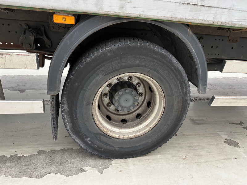 Mercedes-Benz Atego 1823 - Camion centinato: foto 4 Mercedes-Benz Atego 1823 - Camion centinato: foto 4