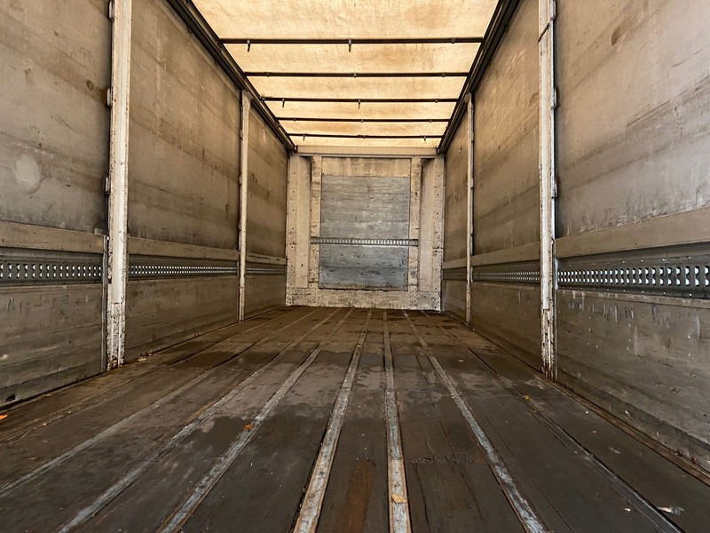 Camion centinato Mercedes-Benz Axor 1824: foto 8