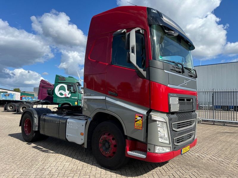 Volvo FH13.420 Globetrotter - ADR - Trattore stradale: foto 3 Volvo FH13.420 Globetrotter - ADR - Trattore stradale: foto 3