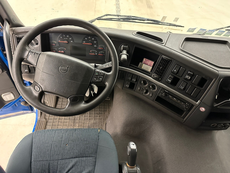 Volvo FM 370 + Renders Tautliner X-steering - Trattore stradale: foto 5 Volvo FM 370 + Renders Tautliner X-steering - Trattore stradale: foto 5