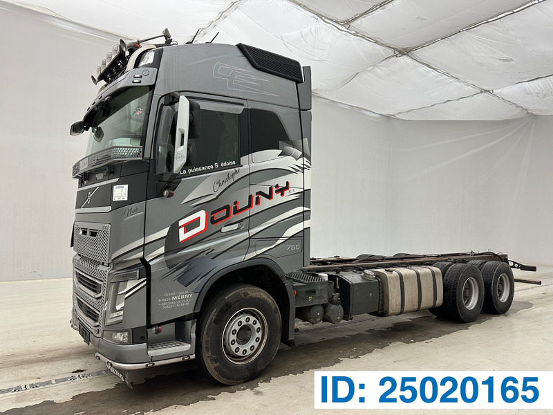 Volvo FH 750 - 6x4 - Autocarro telaio: foto 1 Volvo FH 750 - 6x4 - Autocarro telaio: foto 1