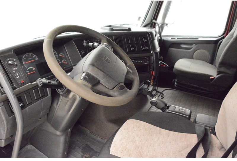 Autocarro con pianale/ Cassone fisso Volvo FH12.460 Globetrotter: foto 7 Autocarro con pianale/ Cassone fisso Volvo FH12.460 Globetrotter: foto 7