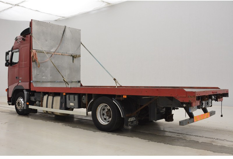 Autocarro con pianale/ Cassone fisso Volvo FH12.460 Globetrotter: foto 6 Autocarro con pianale/ Cassone fisso Volvo FH12.460 Globetrotter: foto 6