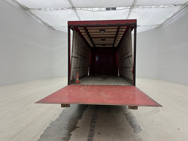 Camion centinato Volvo FL 220: foto 7 Camion centinato Volvo FL 220: foto 7