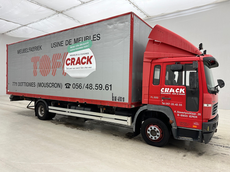 Volvo FL 220 - Autocarro portacontainer/ Caisse interchangeable: foto 3 Volvo FL 220 - Autocarro portacontainer/ Caisse interchangeable: foto 3