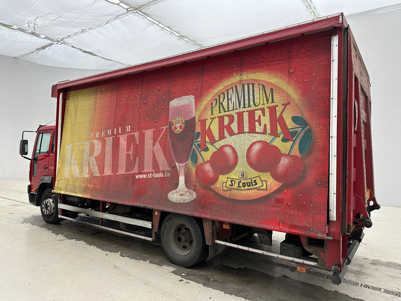 Camion centinato Volvo FL 220: foto 10 Camion centinato Volvo FL 220: foto 10