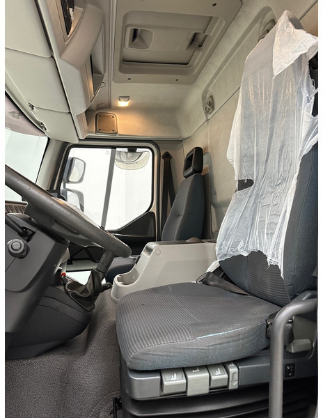 Autocarro furgonato Volvo FL 240: foto 10