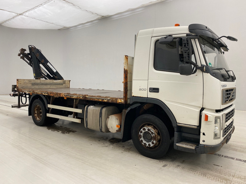 Volvo FM 300 - Autocarro con pianale/ Cassone fisso, Camion con gru: foto 3 Volvo FM 300 - Autocarro con pianale/ Cassone fisso, Camion con gru: foto 3