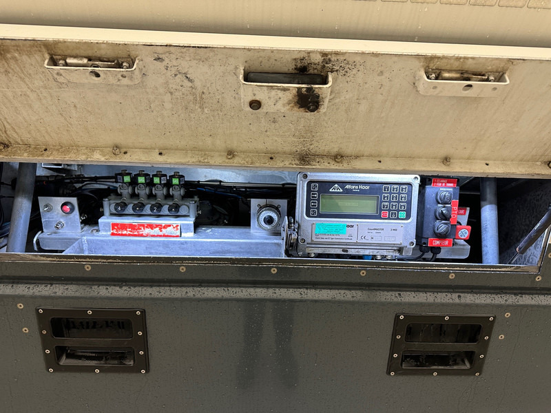 Volvo FM 360 - 6x2 - Camion cisterna: foto 4 Volvo FM 360 - 6x2 - Camion cisterna: foto 4