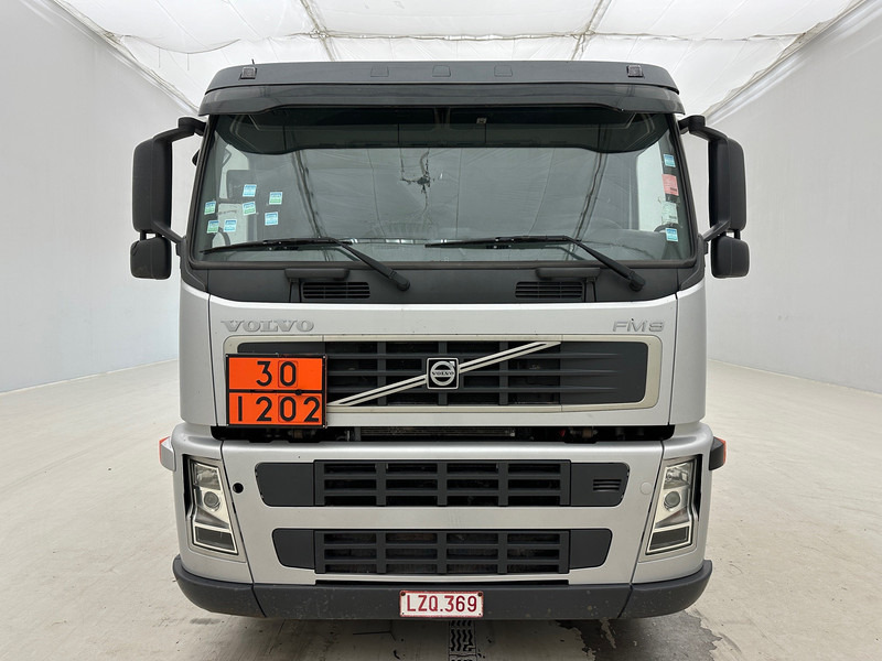 Volvo FM9.260 - Camion cisterna: foto 2 Volvo FM9.260 - Camion cisterna: foto 2