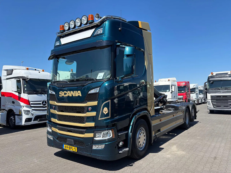 Scania R500 6x2 Euro 6 Retarder Hiab Hooklift - Autocarro scarrabile: foto 1 Scania R500 6x2 Euro 6 Retarder Hiab Hooklift - Autocarro scarrabile: foto 1