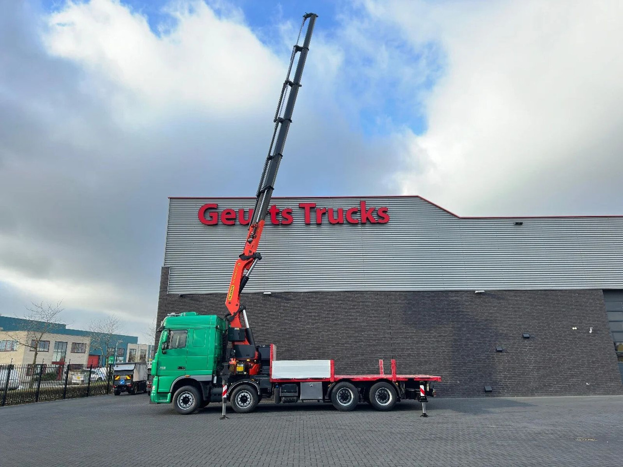 DAF XF 105.510 8X4 + PALFINGER PK 65002-SH E POWER L - Camion con gru: foto 4 DAF XF 105.510 8X4 + PALFINGER PK 65002-SH E POWER L - Camion con gru: foto 4