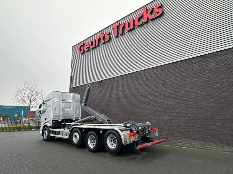 DAF XF 530 8X2 TRIPLE VDL S-30-6700 HAAKARMSYSTEEM/ABROLLKIPPER/HOOKLIFT/NIEUW/NEW - Autocarro scarrabile: foto 3 DAF XF 530 8X2 TRIPLE VDL S-30-6700 HAAKARMSYSTEEM/ABROLLKIPPER/HOOKLIFT/NIEUW/NEW - Autocarro scarrabile: foto 3