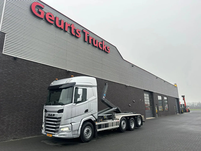 DAF XF 530 8X2 TRIPLE VDL S-30-6700 HAAKARMSYSTEEM/ABROLLKIPPER/HOOKLIFT/NIEUW/NEW - Autocarro scarrabile: foto 2 DAF XF 530 8X2 TRIPLE VDL S-30-6700 HAAKARMSYSTEEM/ABROLLKIPPER/HOOKLIFT/NIEUW/NEW - Autocarro scarrabile: foto 2